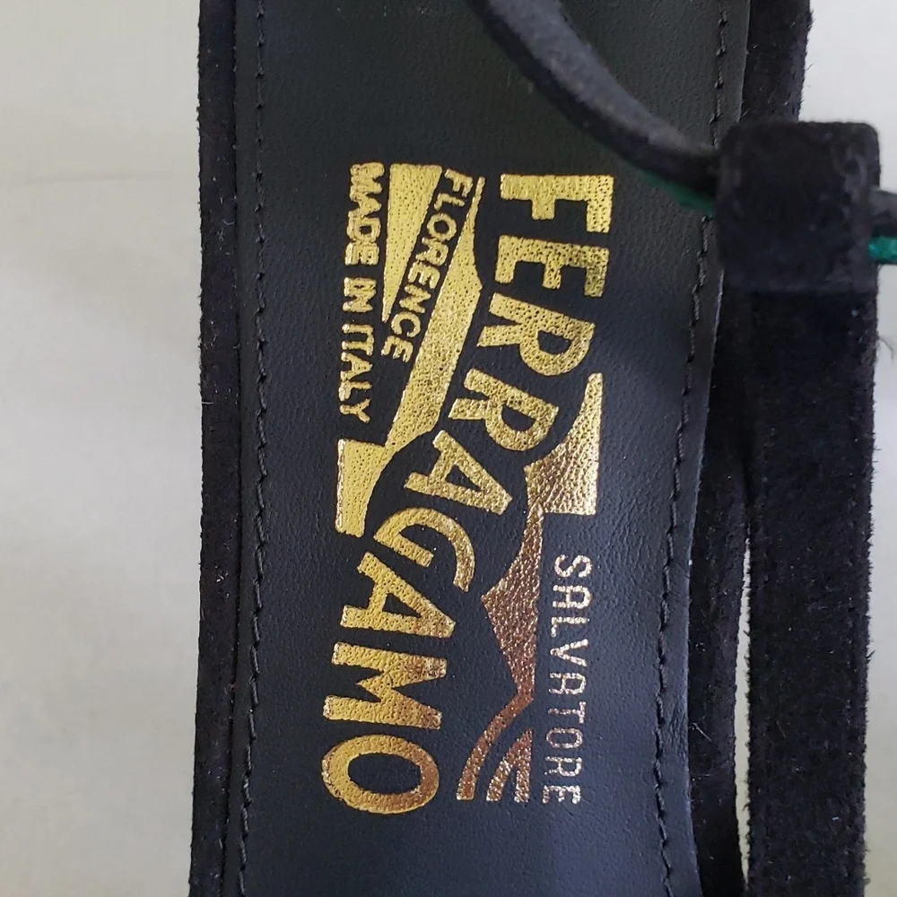 NWOT Salvatore Ferragamo Fergie Suede/Leather T-strap Shoes Size 9 1/2 … - Picture 11 of 11